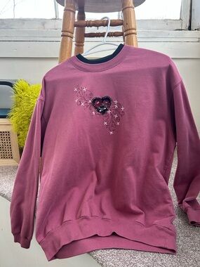 Vintage Women’s Dusty Rose Embroidered Heart Sweatshirt